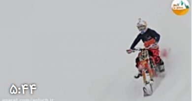 ویدئو هیجان انگیز از موتور سواری در برف