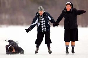 ورزش هیجان انگیز اسکیت روی یخ