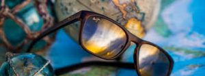 محفاظت و نگهداری از عینک های آفتابی در سفر و طبیعت گردی