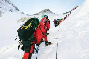 پیشنهاد تغییرات عمده در خصوص مجوز صعود اورست ?